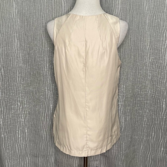 Banana Republic ruffle front sleeveless top - Picture 2 of 7